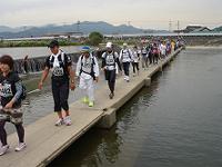 121006022-w200.jpg